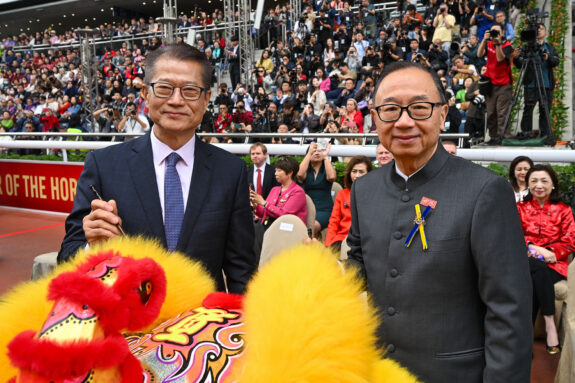 Yeah of the Horse raceday run and won in Hong Kong