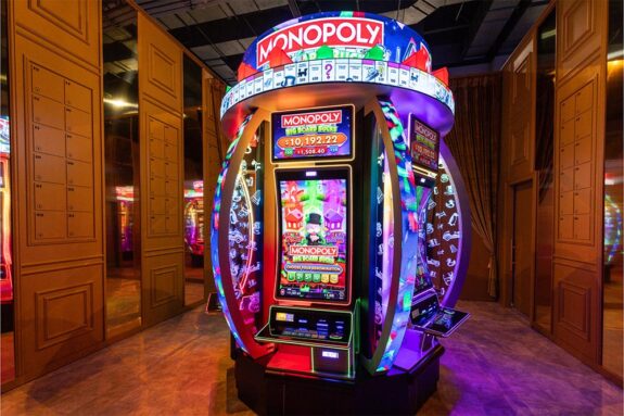 Monopoly slot machine launches in the USA