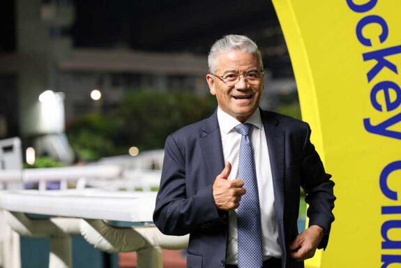 Legendary trainer Tony Cruz brings up 1600 career wins