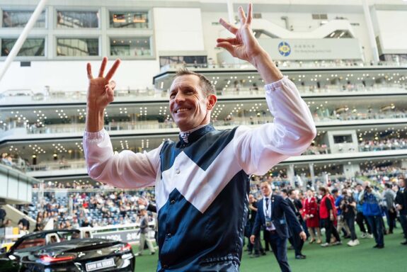 Hugh Bowman and Rousham Park can upset Romantic Warrior