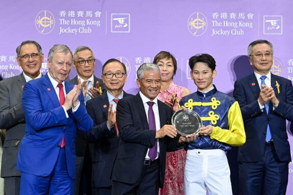 Jerry Chau wins Tony Cruz Award
